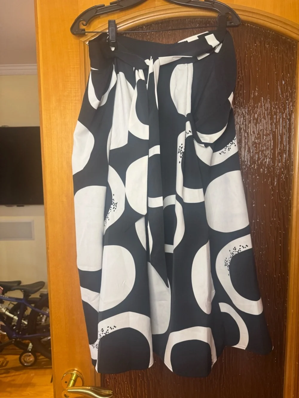Garcia Monochrome Abstract Wrap Skirt with Tie Waist Sz L - Picture 9 of 13